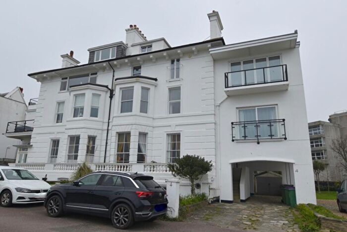3 Bedroom Flat For Sale In Albion Villas, Folkestone, CT20