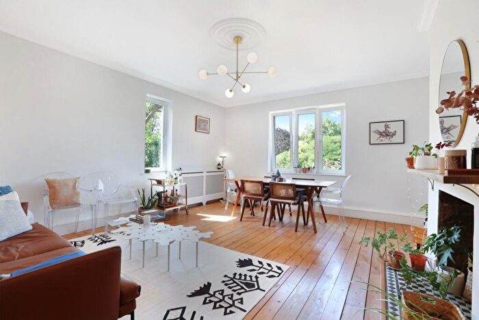2 Bedroom Apartment To Rent In Crystal Palace Park Road, London, SE26