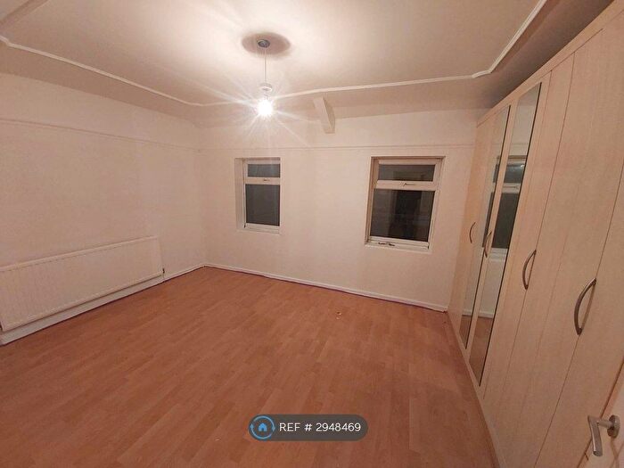 4 Bedroom End Terrace House To Rent In Gelli Road, Gelli, Pentre, CF41