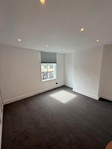 4 Bedroom Terraced House To Rent In Vermont Street, Leeds, LS13