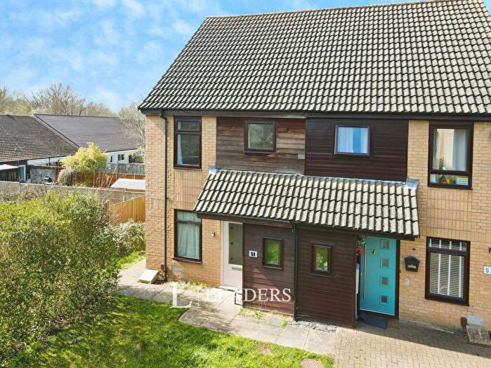 2 Bedroom Semi Detached House For Sale In Howitt Drive, Bradville, Milton Keynes, MK13