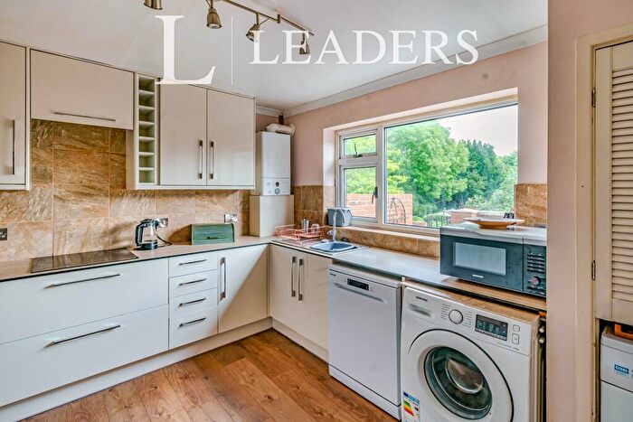 3 Bedroom Flat To Rent In Maypole Road, Ashurst Wood, RH19