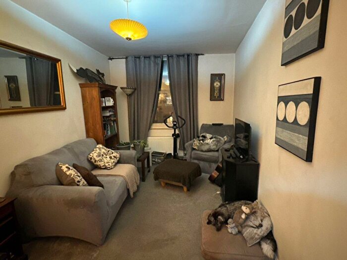 1 Bedroom Flat To Rent In Market Square, Leighton Buzzard, Beds, LU7