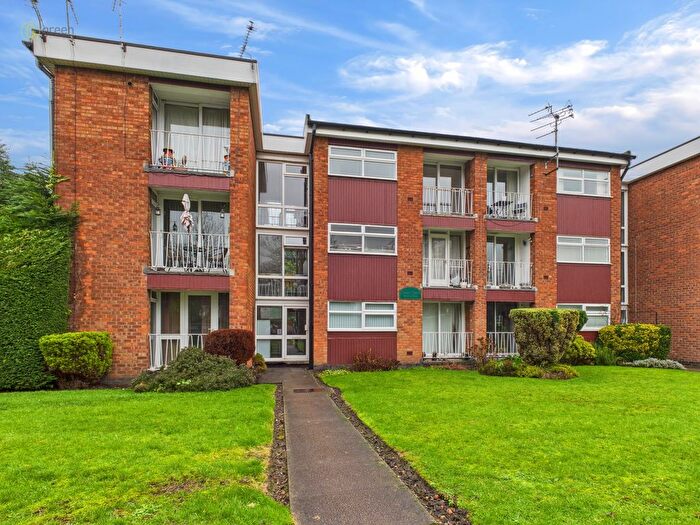 2 Bedroom Flat For Sale In Pear Tree Drive, Great Barr, Birmingham, B43