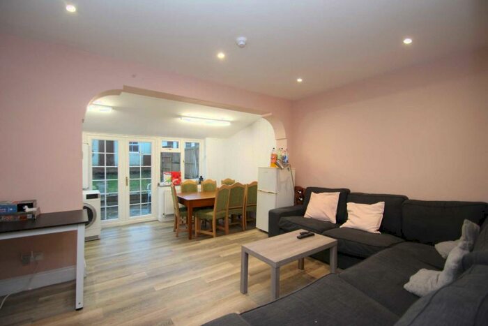 7 Bedroom End Of Terrace House To Rent In Marston Road, Marston **Student Property **, OX3