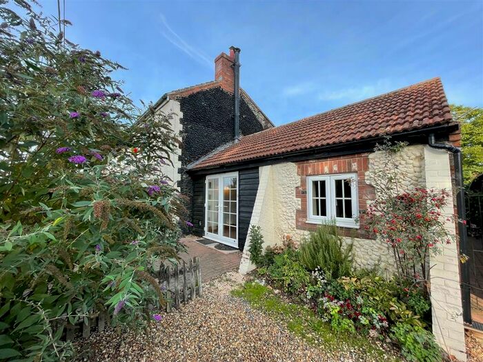 1 Bedroom Bungalow To Rent In Dunham Road, Sporle, King'S Lynn, PE32