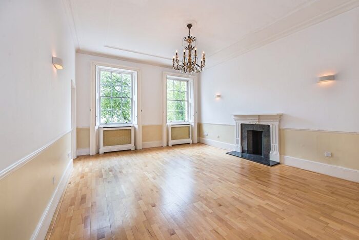 2 Bedroom Flat To Rent In Eccleston Square, London, SW1V