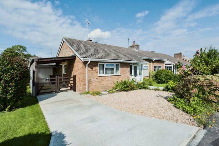 2 Bedroom Bungalow For Sale In Chewells Close, Haddenham, Ely, CB6