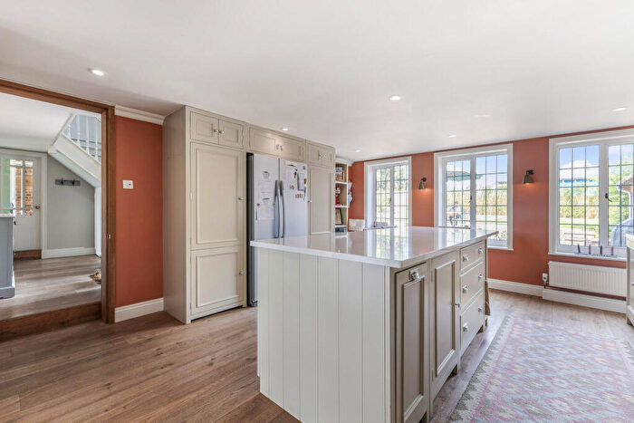 5 Bedroom Semi-Detached House For Sale In Runwick Lane, Dippenhall, Farnham, GU10
