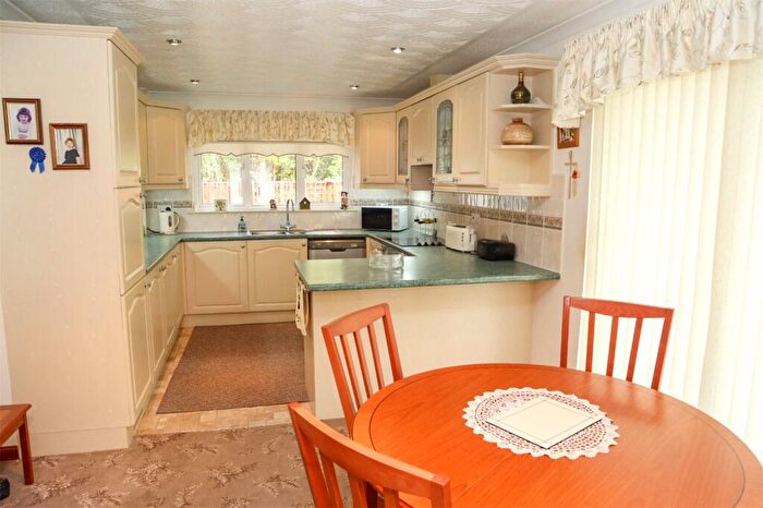 2 Bedroom Bungalow For Sale In Hazel Grove, Shotts, North Lanarkshire, ML7