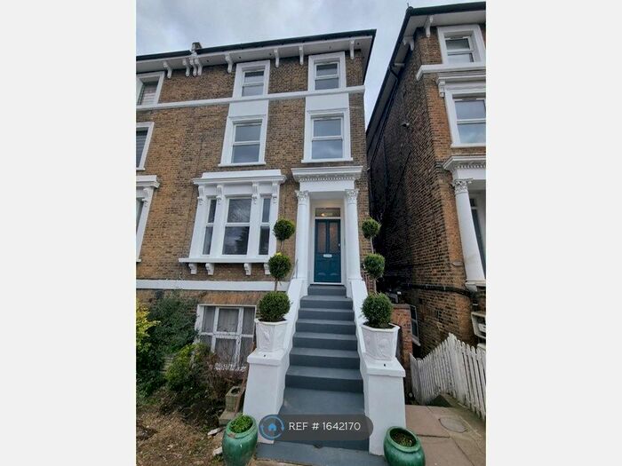 2 Bedroom Flat To Rent In Devonshire Road, London, SE23