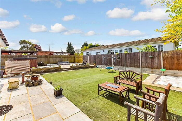 6 Bedroom Detached House For Sale In London Road, West Kingsdown, Sevenoaks, Kent, TN15