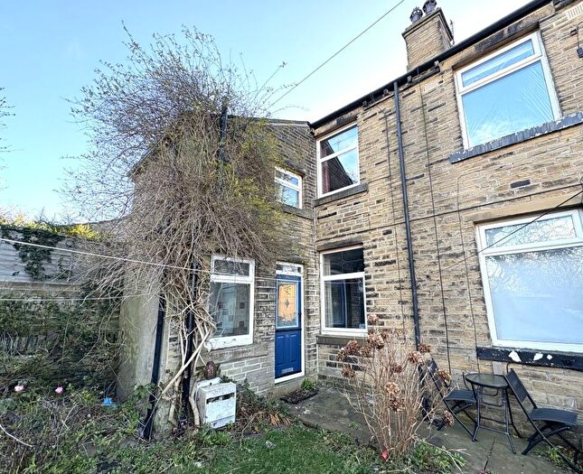 2 Bedroom End Terrace House For Sale In (A) Clifton Common, Brighouse, HD6