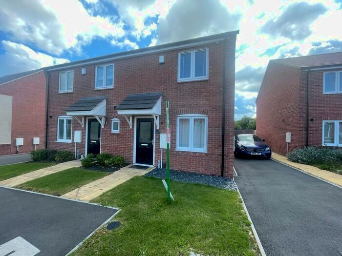 2 Bedroom House To Rent In Natterer Grove, Littleover, Derby, DE23