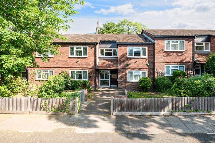 1 Bedroom Flat For Sale In Christchurch Close, Colliers Wood, SW19