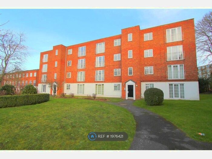 2 Bedroom Flat To Rent In Freshwood Way, Wallington, SM6