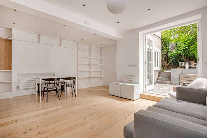 2 Bedroom Apartment For Sale In Coleherne Road, London, SW10