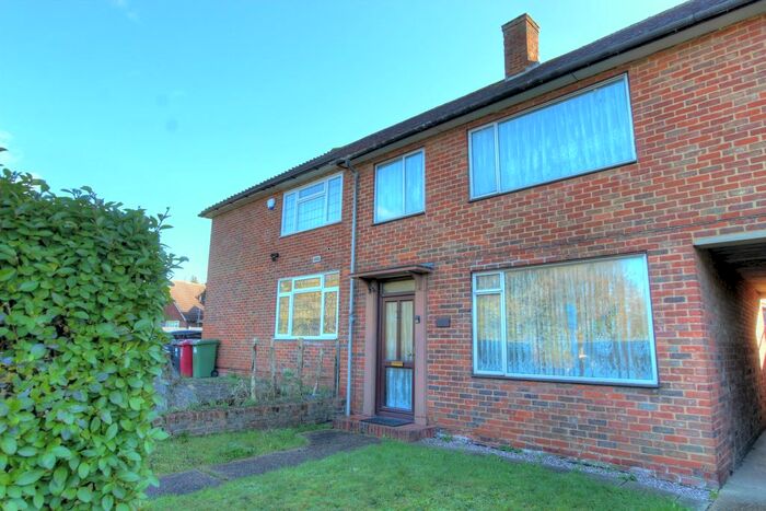 3 Bedroom Terraced House For Sale In Farnham Lane, Farnham Royal, Slough, SL2