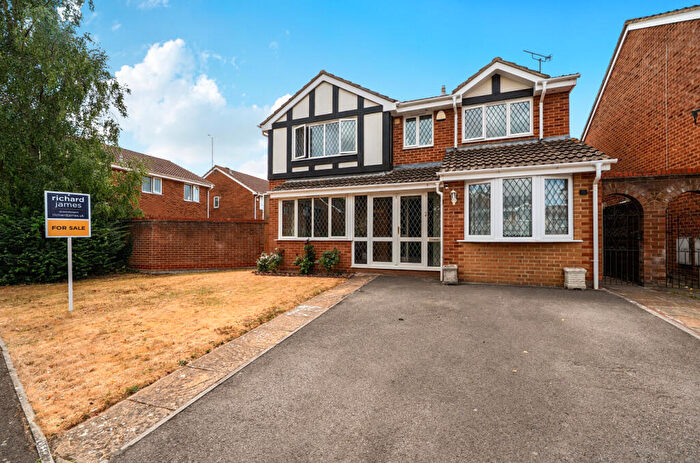 4 Bedroom Detached House For Sale In Briar Fields, Marshgate, Swindon, SN1