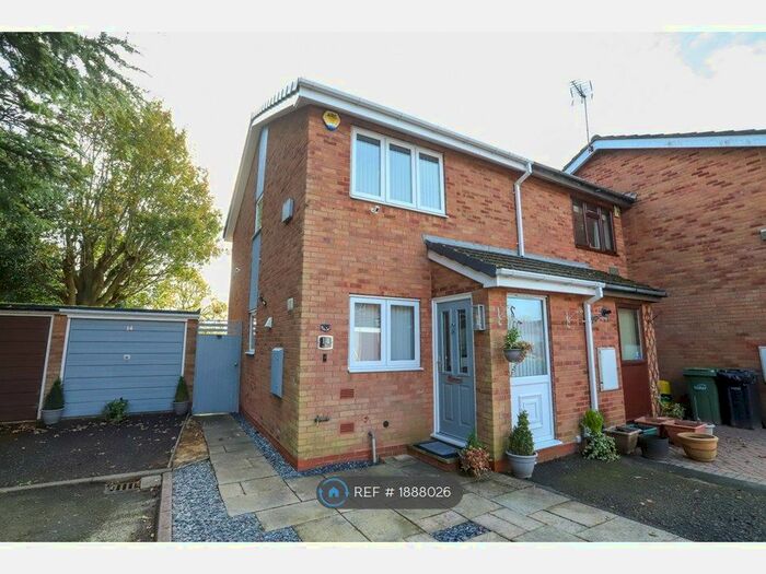 2 Bedroom Semi-Detached House To Rent In Hoosen Close, Halesowen, B62