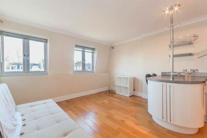 1 Bedroom Flat To Rent In Sinclair Road, Brook Green, London, W14