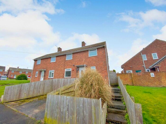 2 Bedroom Semi-Detached House To Rent In Neill Drive, Sunniside, Newcastle Upon Tyne, NE16