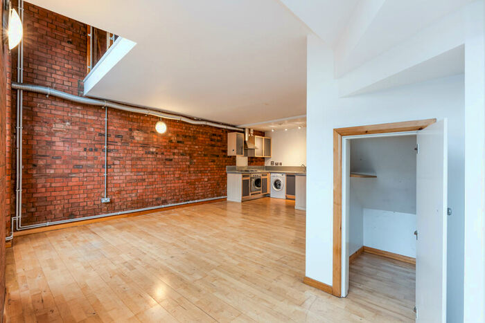 1 Bedroom Apartment To Rent In Dove Road, Islington London, N1