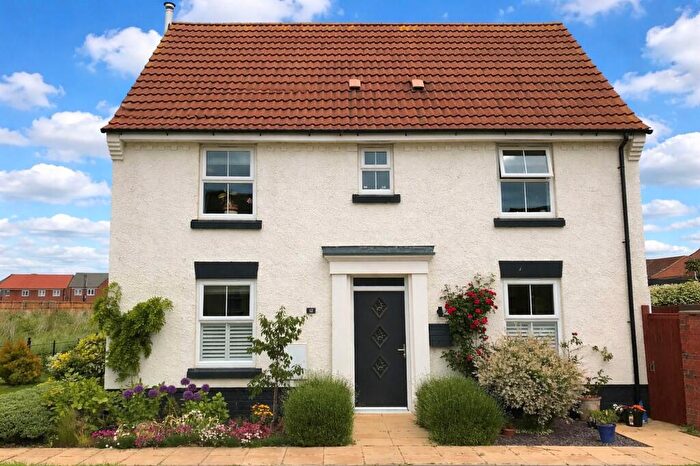 3 Bedroom Semi Detached House For Sale In Windsor Court, Bourne, PE10