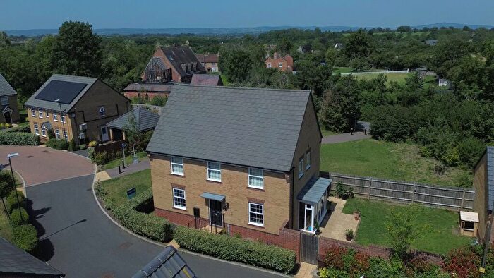 4 Bedroom Detached House For Sale In Alfred Underwood Way, Great Oldbury, Stonehouse, GL10