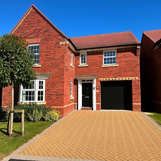 4 Bedroom Detached House To Rent In Ceres Grove, Milton Keynes, MK11