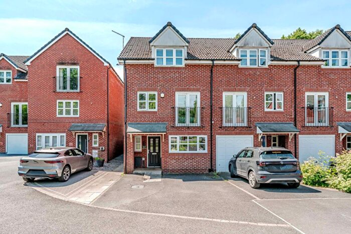 4 Bedroom Semi-Detached House For Sale In Duxbury Gardens, Chorley, PR7