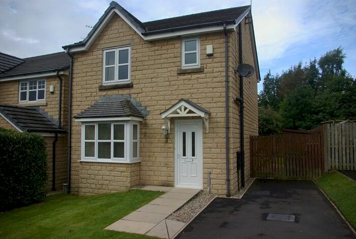 3 Bedroom Detached House To Rent In Aspen Grove, Earby, Barnoldswick, BB18