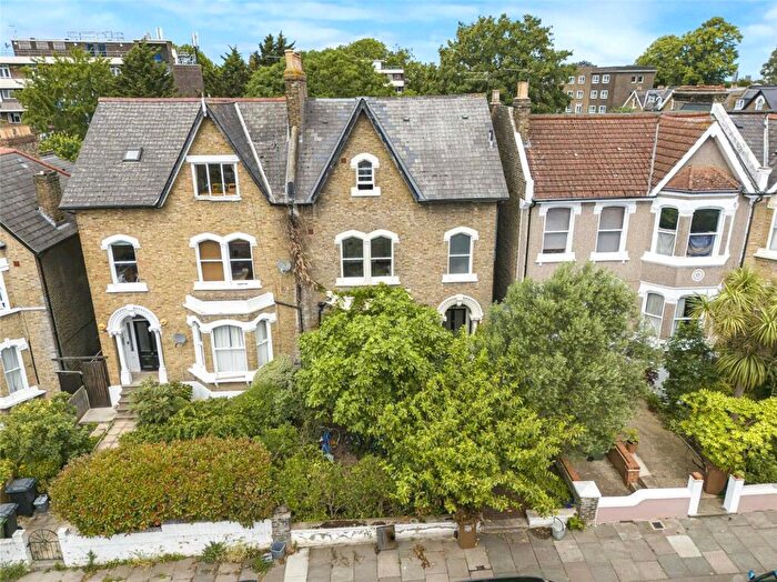 3 Bedroom Apartment For Sale In Breakspears Road, Brockley, London, SE4