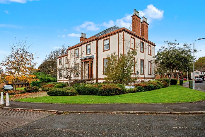 3 Bedroom Flat For Sale In Loanhead Lane, Linwood, PA3