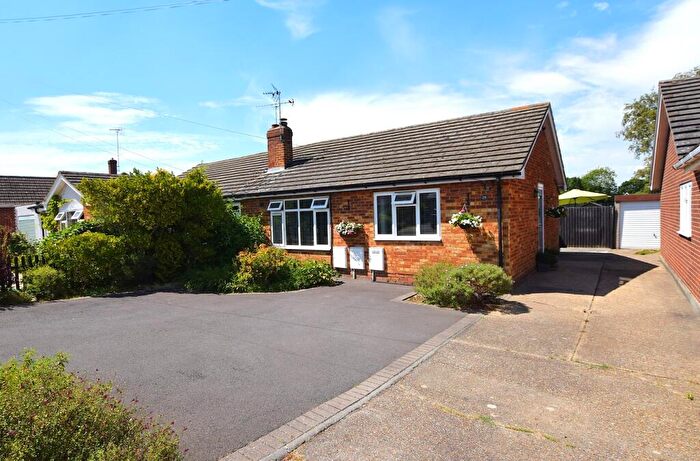 2 Bedroom Bungalow For Sale In Jacqueline Gardens, Billericay, CM12