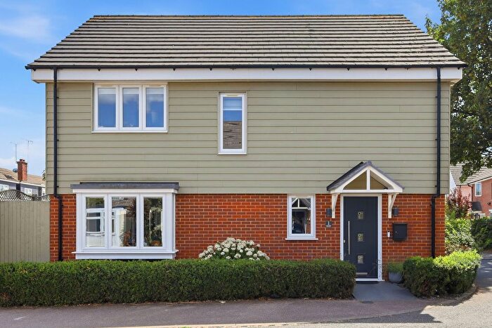 4 Bedroom Detached House For Sale In Laurel Court, Rochford, SS4