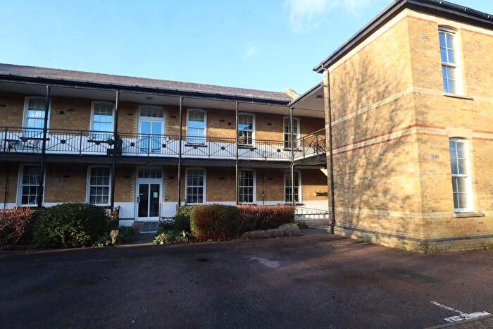 2 Bedroom Flat For Sale In Weston Drive, Caterham, CR3