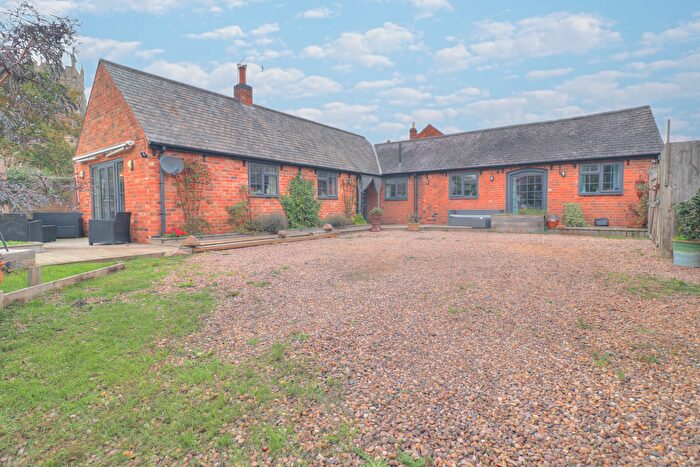 3 Bedroom Bungalow For Sale In High Street, Loughborough, LE12