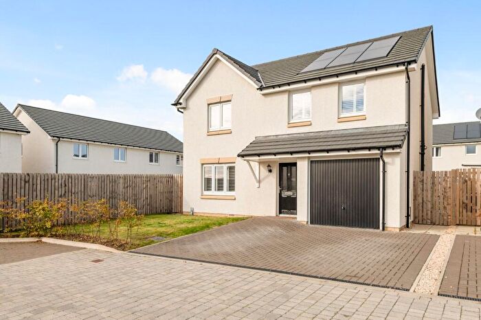 4 Bedroom Detached House To Rent In Livingston Crescent, Winchburgh, EH52