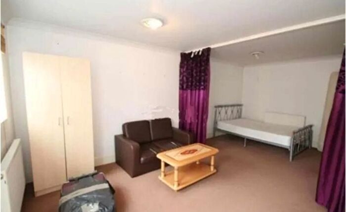 1 Bedroom Studio To Rent In Ilford, IG1