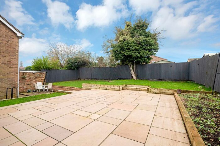 2 Bedroom End Of Terrace House For Sale In West Street Gardens, Stamford, PE9 - Photo 2