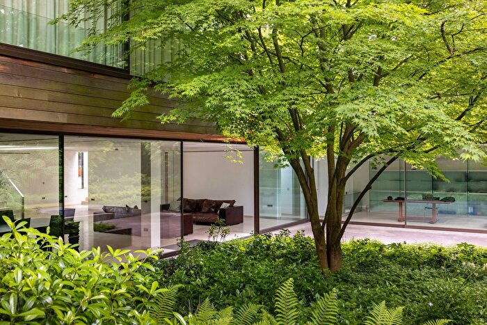 4 Bedroom Detached House For Sale In Elm Walk, London, NW3