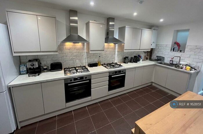 7 Bedroom Terraced House To Rent In Greenbank Road, Liverpool, L18