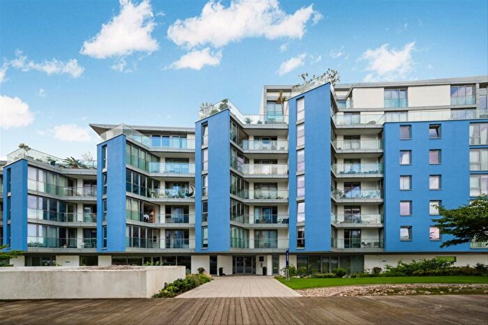 1 Bedroom Flat For Sale In Eastfields Avenue, Wandsworth, SW18