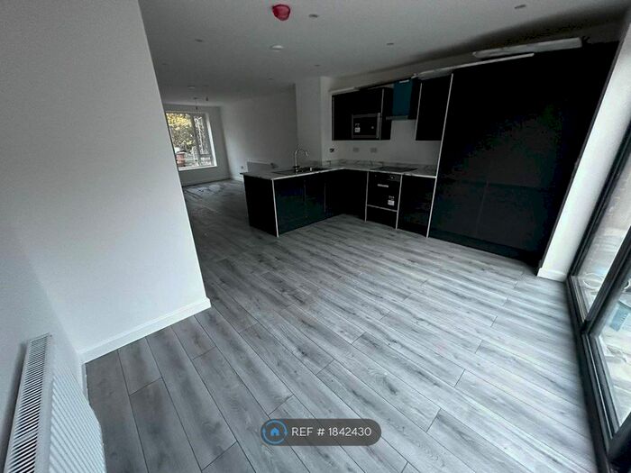 4 Bedroom Terraced House To Rent In Moss Lane East, Manchester, M14