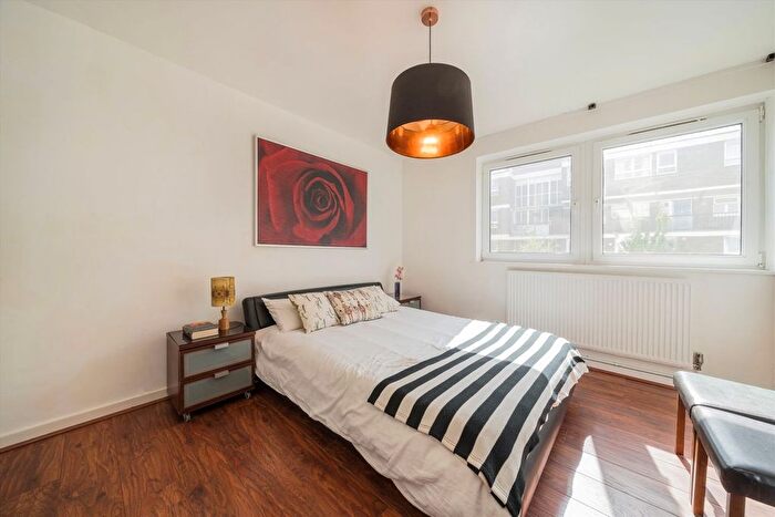 1 Bedroom Flat For Sale In Livermere Road, Hackney, E8