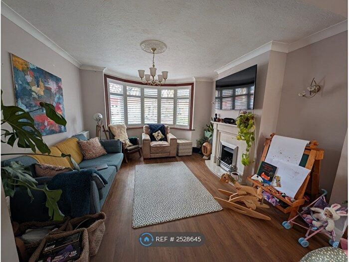 3 Bedroom Semi-Detached House To Rent In Northfield Gardens, Watford, WD24