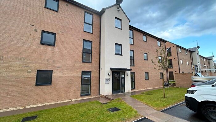 2 Bedroom Flat To Rent In Foxglove Way, Balby, Doncaster, South Yorkshire, DN4