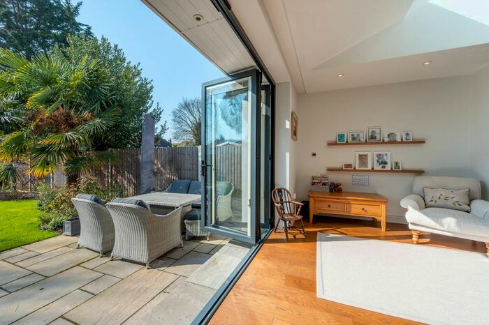 5 Bedroom Semi-Detached House To Rent In Overdale Avenue, New Malden, KT3