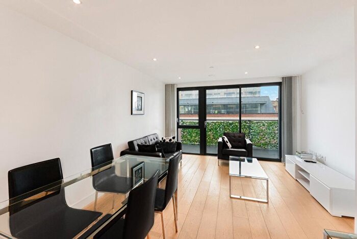 1 Bedroom Apartment To Rent In Kensington Apartments, London, E1